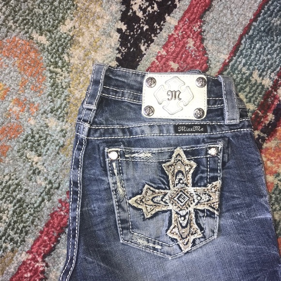 Sold - Picture 3 of 4